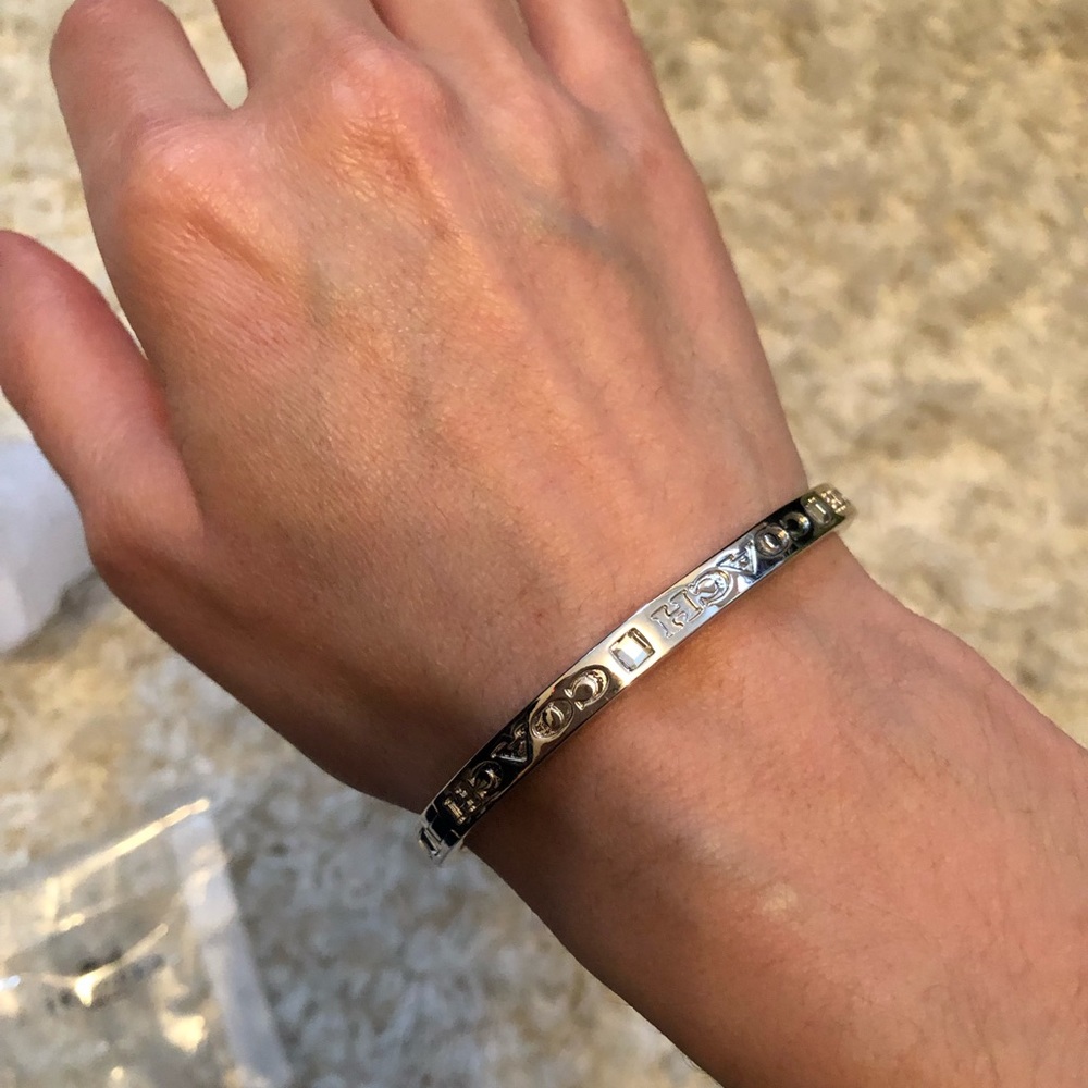 Coach stone bracelet